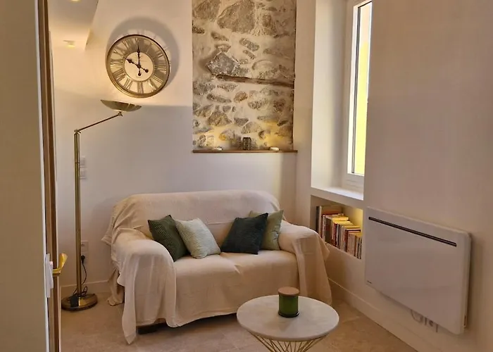 2p Atypique Et Lumineux - Vieille De Appartement