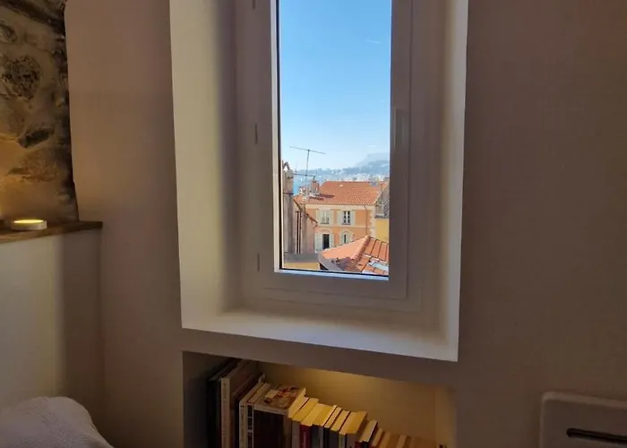 2p Atypique Et Lumineux - Vieille De * Menton