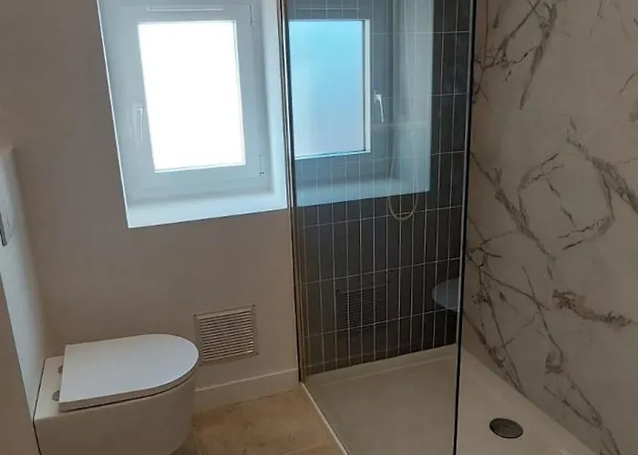 2p Atypique Et Lumineux - Vieille De Appartement