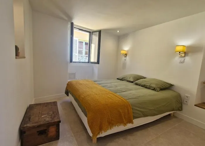 2p Atypique Et Lumineux - Vieille De Apartment