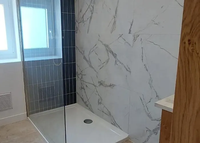 Appartement 2p Atypique Et Lumineux - Vieille De *